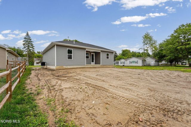6634 Long Street, Whitehouse, OH 43571