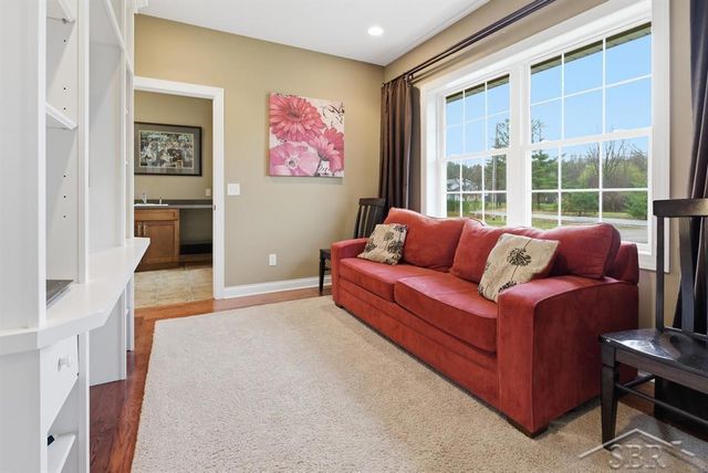 3369 E Greystone Place, Midland, MI 48642
