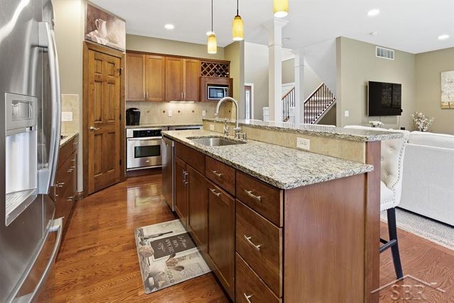 3369 E Greystone Place, Midland, MI 48642