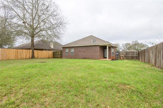 2236 Farrington Loop E, Semmes, AL 36575