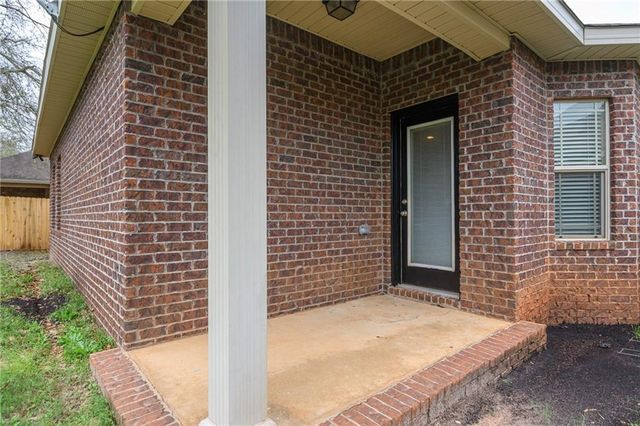 2236 Farrington Loop E, Semmes, AL 36575