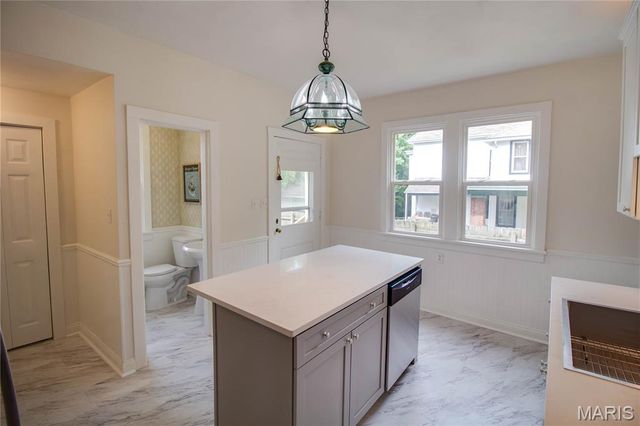 205 E 12th Street, Alton, IL 62002