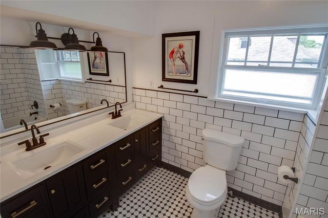 205 E 12th Street, Alton, IL 62002
