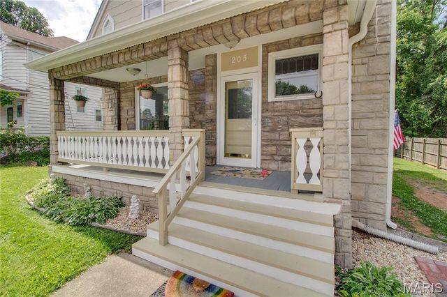 205 E 12th Street, Alton, IL 62002
