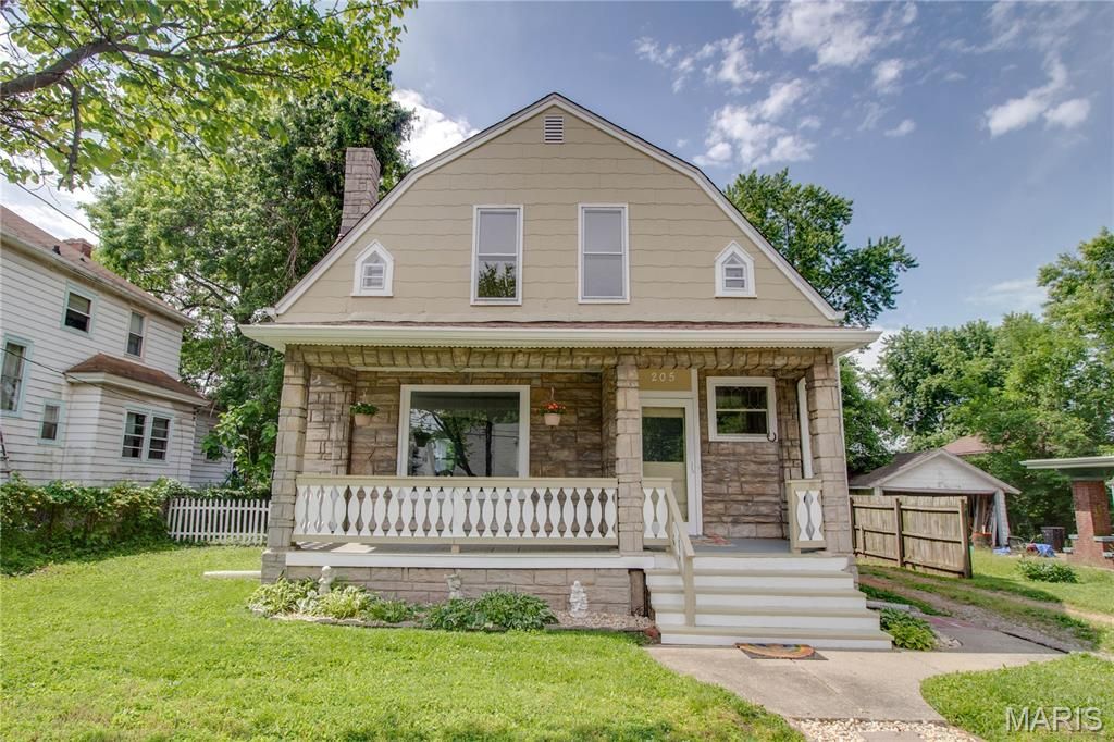 205 E 12th Street, Alton, IL 62002