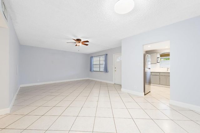 1340 NE 28th Avenue 232, Pompano Beach, FL 33062