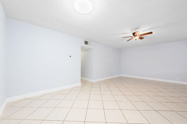 1340 NE 28th Avenue 232, Pompano Beach, FL 33062