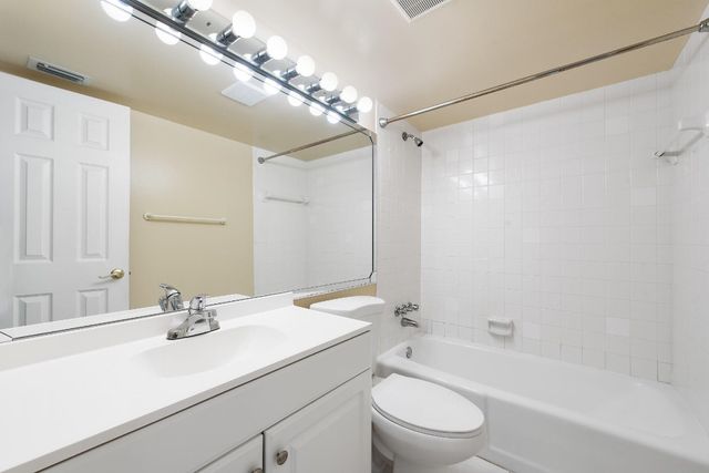 1340 NE 28th Avenue 232, Pompano Beach, FL 33062