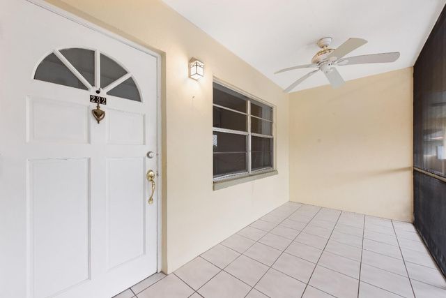 1340 NE 28th Avenue 232, Pompano Beach, FL 33062