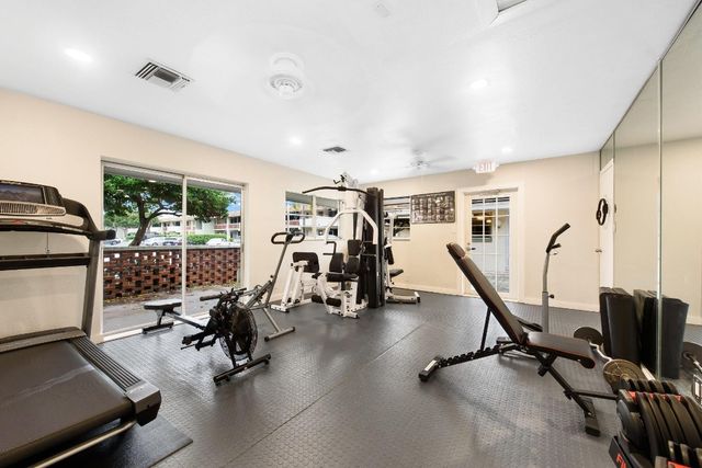 1340 NE 28th Avenue 232, Pompano Beach, FL 33062