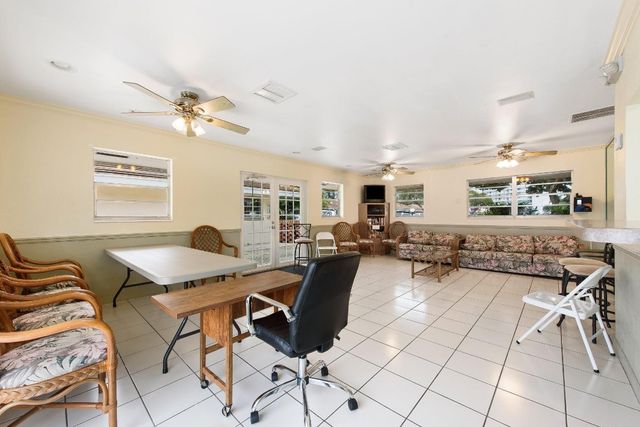 1340 NE 28th Avenue 232, Pompano Beach, FL 33062