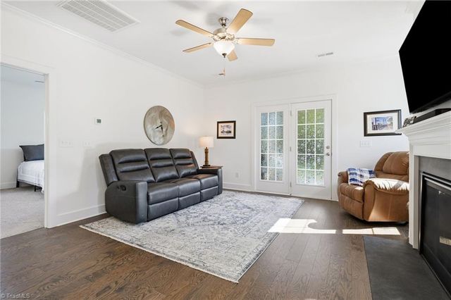 1826 Eastover Court, Kernersville, NC 27284