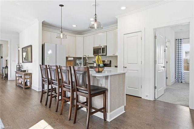 1826 Eastover Court, Kernersville, NC 27284