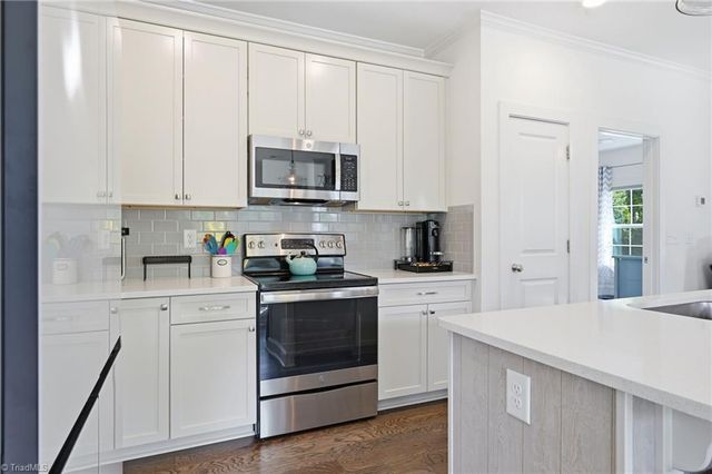 1826 Eastover Court, Kernersville, NC 27284