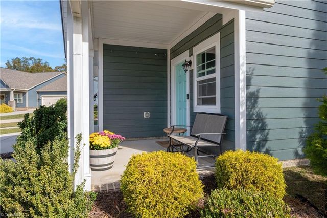 1826 Eastover Court, Kernersville, NC 27284