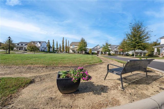 1826 Eastover Court, Kernersville, NC 27284