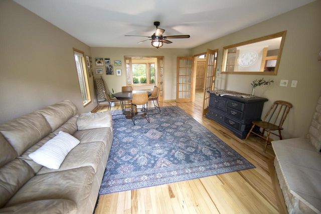 S69W32025 Whitetail Meadows DRIVE, Mukwonago, WI 53149