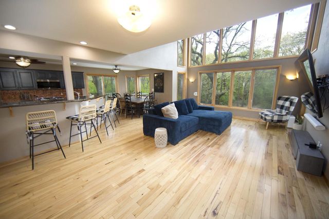 S69W32025 Whitetail Meadows DRIVE, Mukwonago, WI 53149