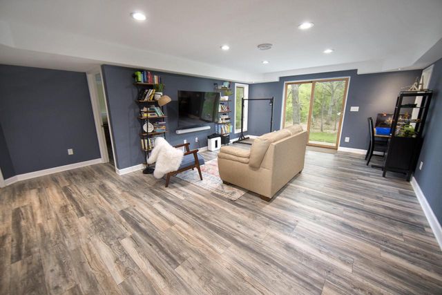S69W32025 Whitetail Meadows DRIVE, Mukwonago, WI 53149