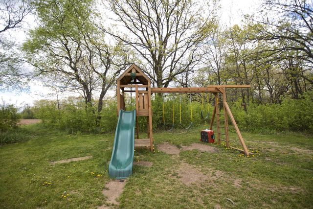 S69W32025 Whitetail Meadows DRIVE, Mukwonago, WI 53149