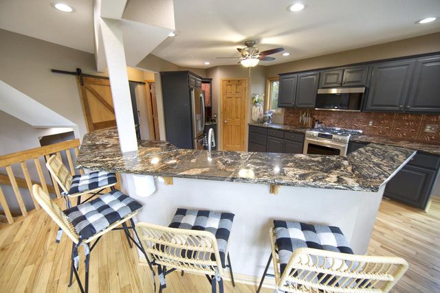 S69W32025 Whitetail Meadows DRIVE, Mukwonago, WI 53149