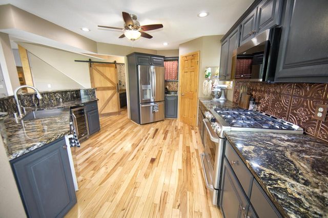 S69W32025 Whitetail Meadows DRIVE, Mukwonago, WI 53149