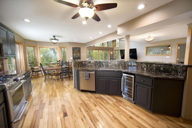S69W32025 Whitetail Meadows DRIVE, Mukwonago, WI 53149