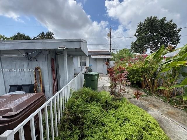 174 E 15th St, Hialeah, FL 33010