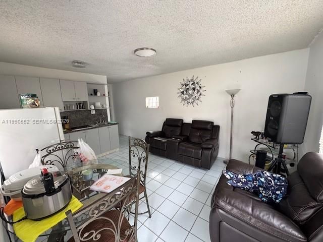 174 E 15th St, Hialeah, FL 33010