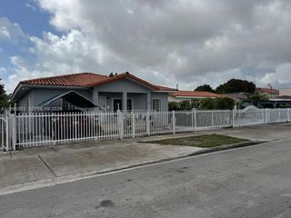 174 E 15th St, Hialeah, FL 33010