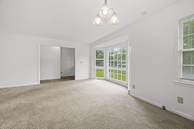 205 Pinewood Drive, Summerville, SC 29483