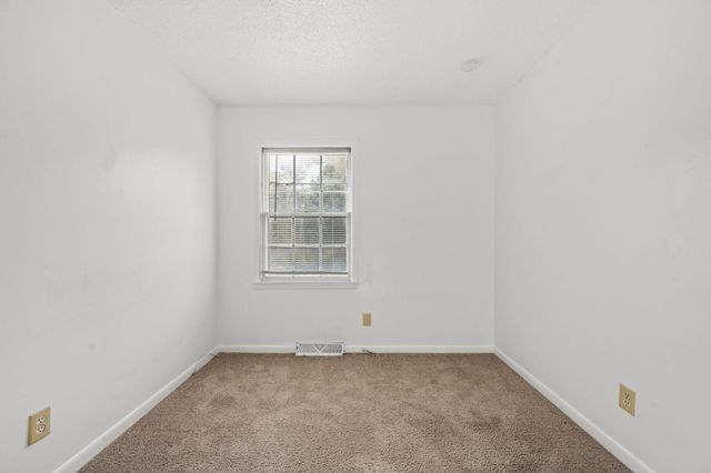 205 Pinewood Drive, Summerville, SC 29483