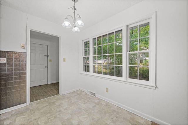 205 Pinewood Drive, Summerville, SC 29483