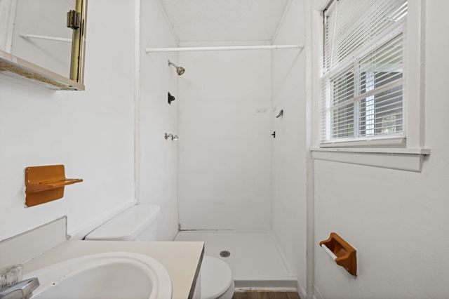 205 Pinewood Drive, Summerville, SC 29483
