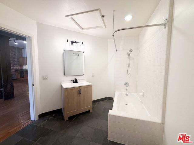 215 S Santa Fe Avenue 4, Los Angeles, CA 90012