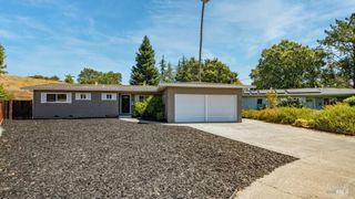 85 Clausing Ct, Novato, CA 94945