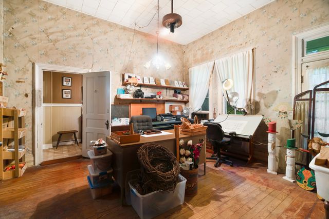 1213 & 1305 Pine Bluff Street, Paris, TX 75460