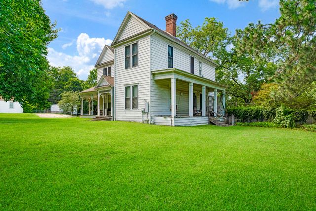 1213 & 1305 Pine Bluff Street, Paris, TX 75460