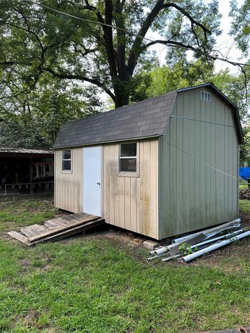 1213 & 1305 Pine Bluff Street, Paris, TX 75460
