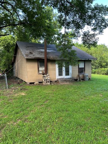 1213 & 1305 Pine Bluff Street, Paris, TX 75460