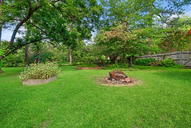 1213 & 1305 Pine Bluff Street, Paris, TX 75460