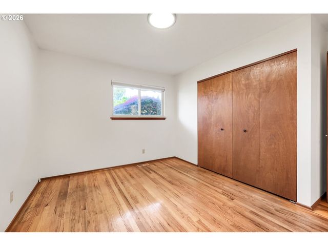 2160 Se CEDAR PARK Ct, Hillsboro, OR 97123