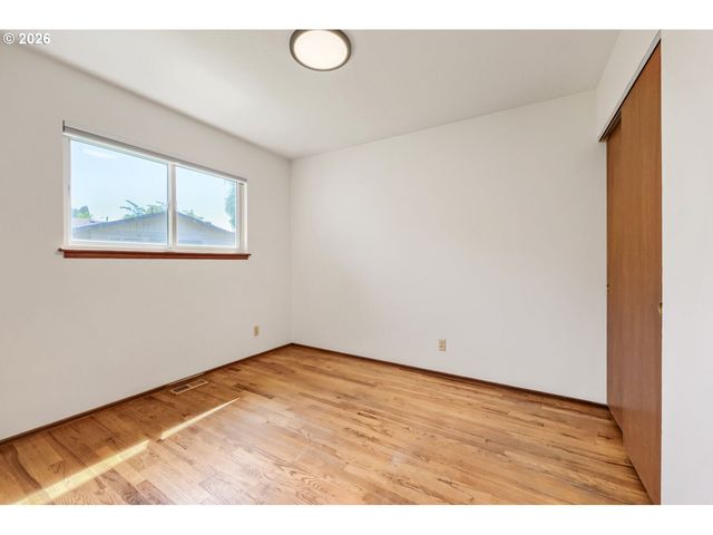 2160 Se CEDAR PARK Ct, Hillsboro, OR 97123