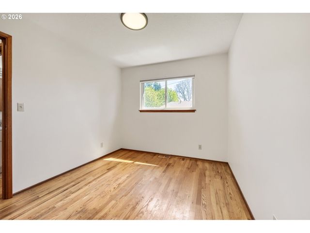 2160 Se CEDAR PARK Ct, Hillsboro, OR 97123