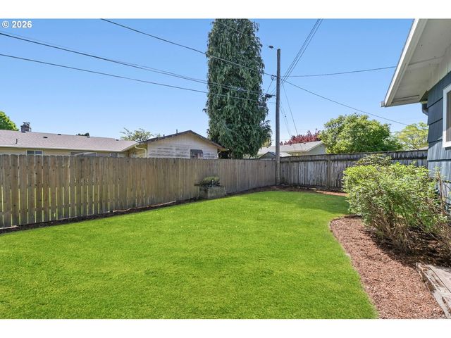 2160 Se CEDAR PARK Ct, Hillsboro, OR 97123