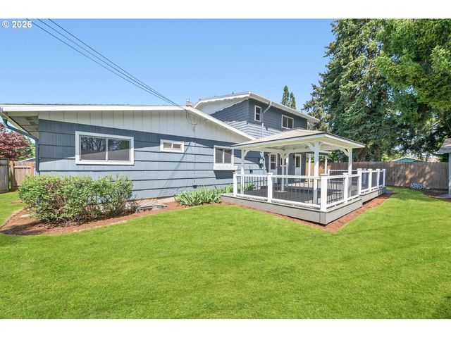 2160 Se CEDAR PARK Ct, Hillsboro, OR 97123