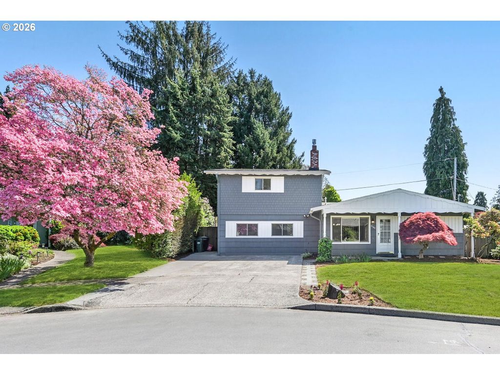 2160 Se CEDAR PARK Ct, Hillsboro, OR 97123