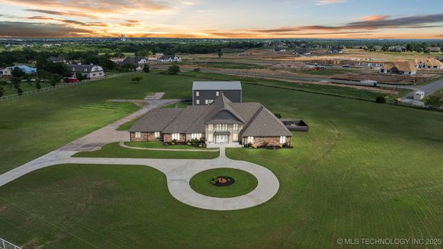 8120 E 112th Street North, Owasso, OK 74055