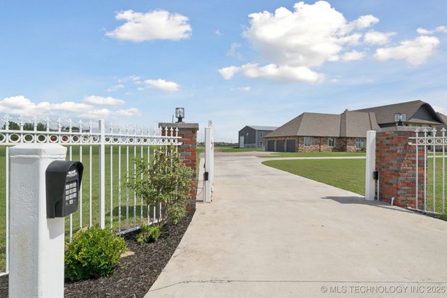 8120 E 112th Street North, Owasso, OK 74055