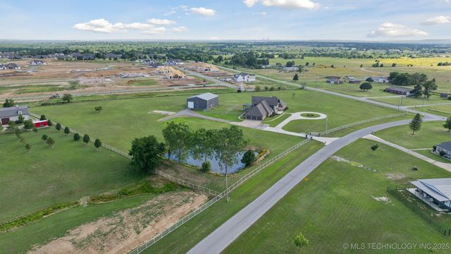 8120 E 112th Street North, Owasso, OK 74055